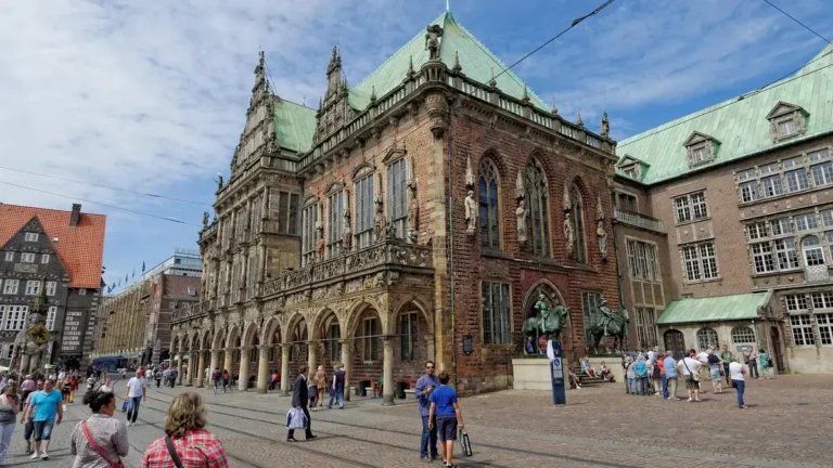 Urząd Miasta Częstochowy - dojazd, godziny i wydziały